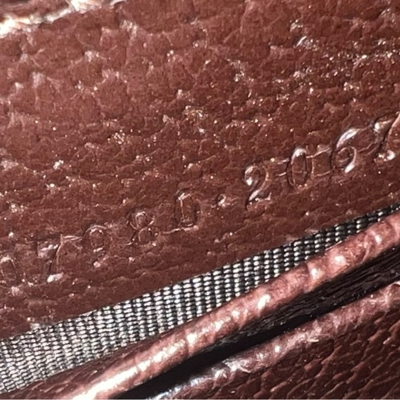 Authentic GG Gucci long zipper wallet with box and dusty! - Picture 12 of 12